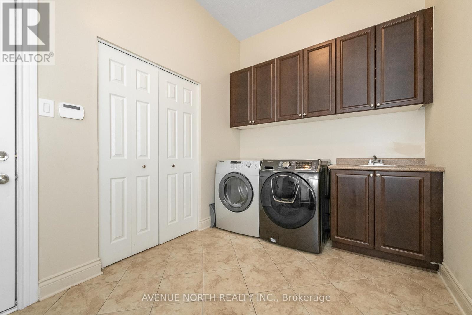 184 Felicity Crescent Property Photo 22