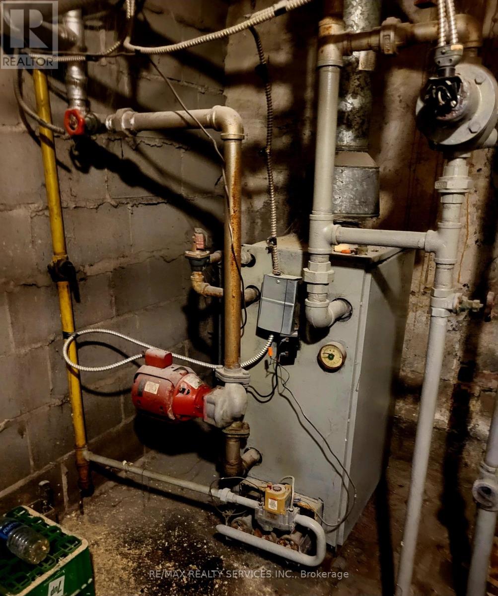 197 Sherman Avenue N Property Photo 3