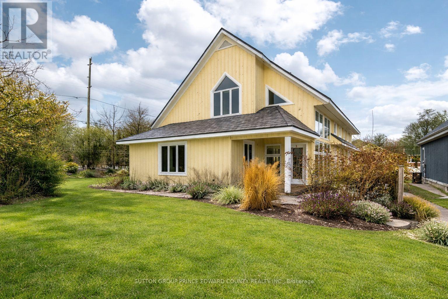 4 Carla Court Property Photo 2