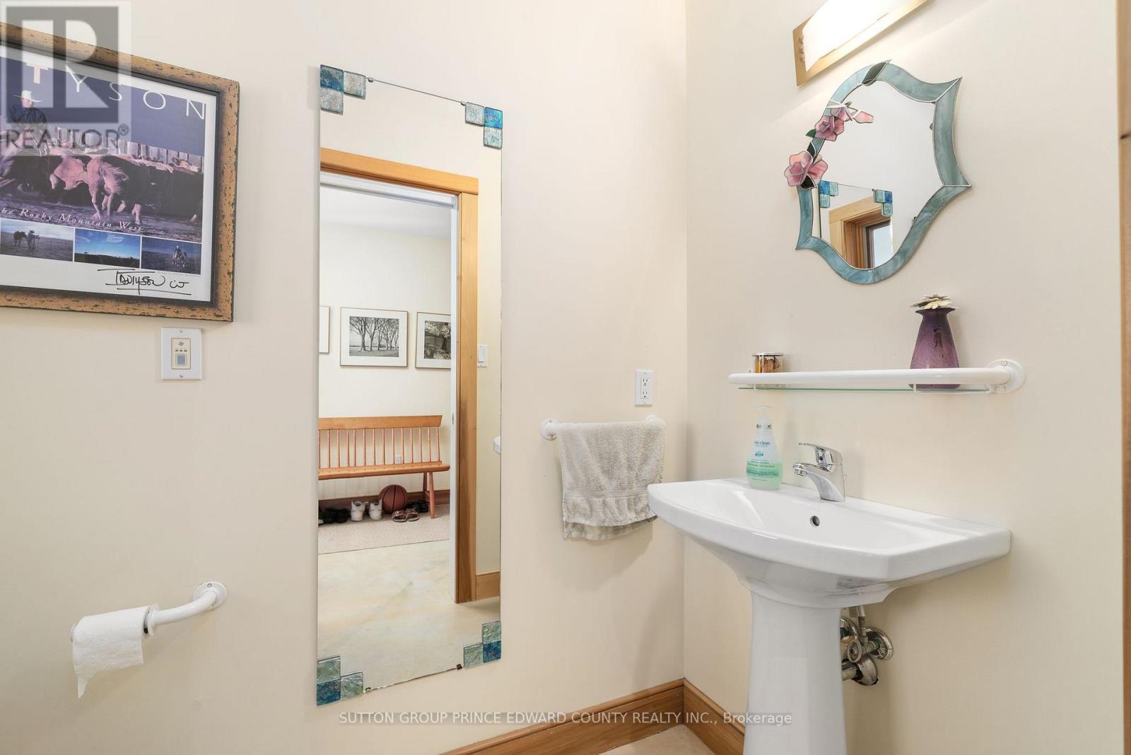 4 Carla Court Property Photo 9