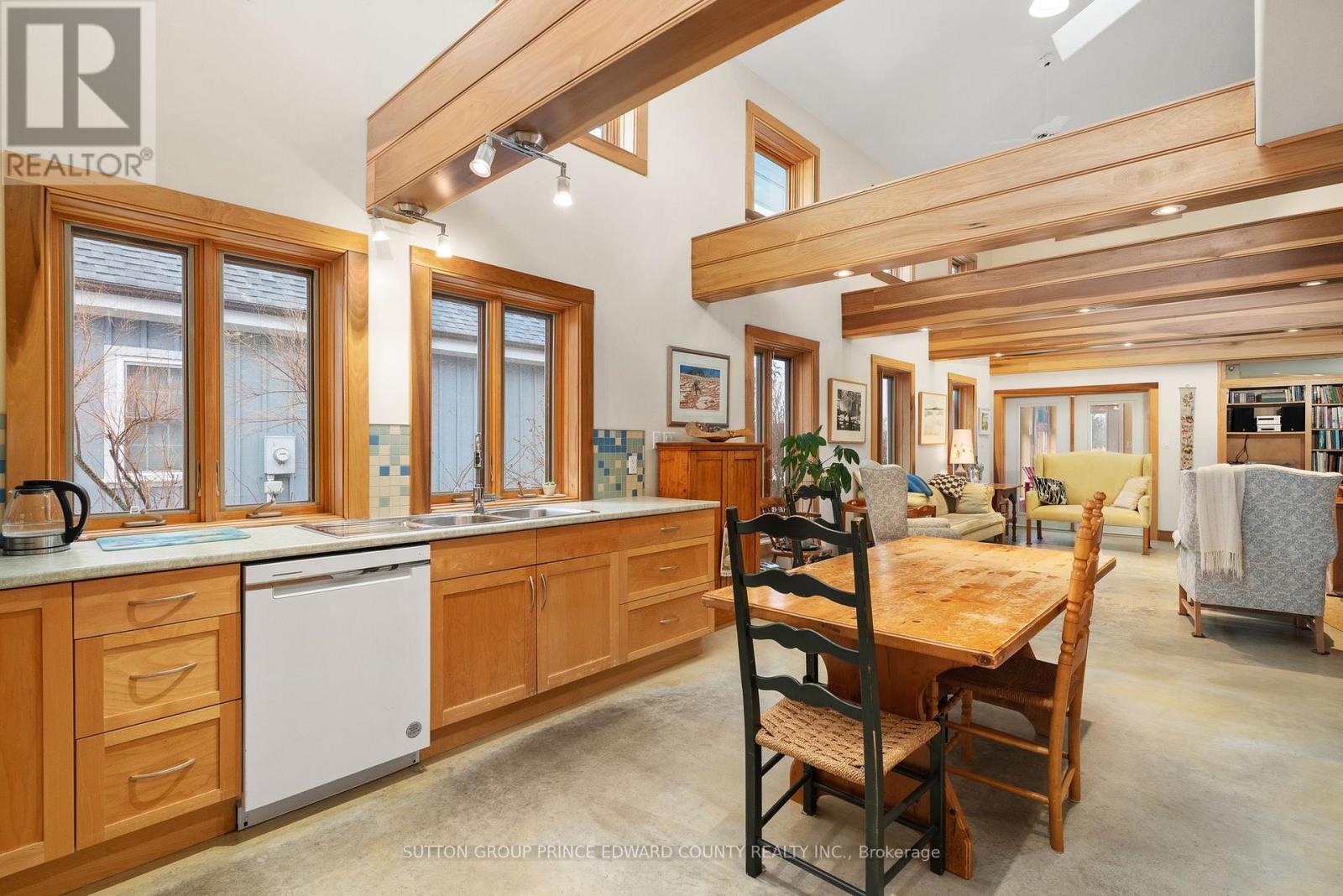 4 Carla Court Property Photo 17