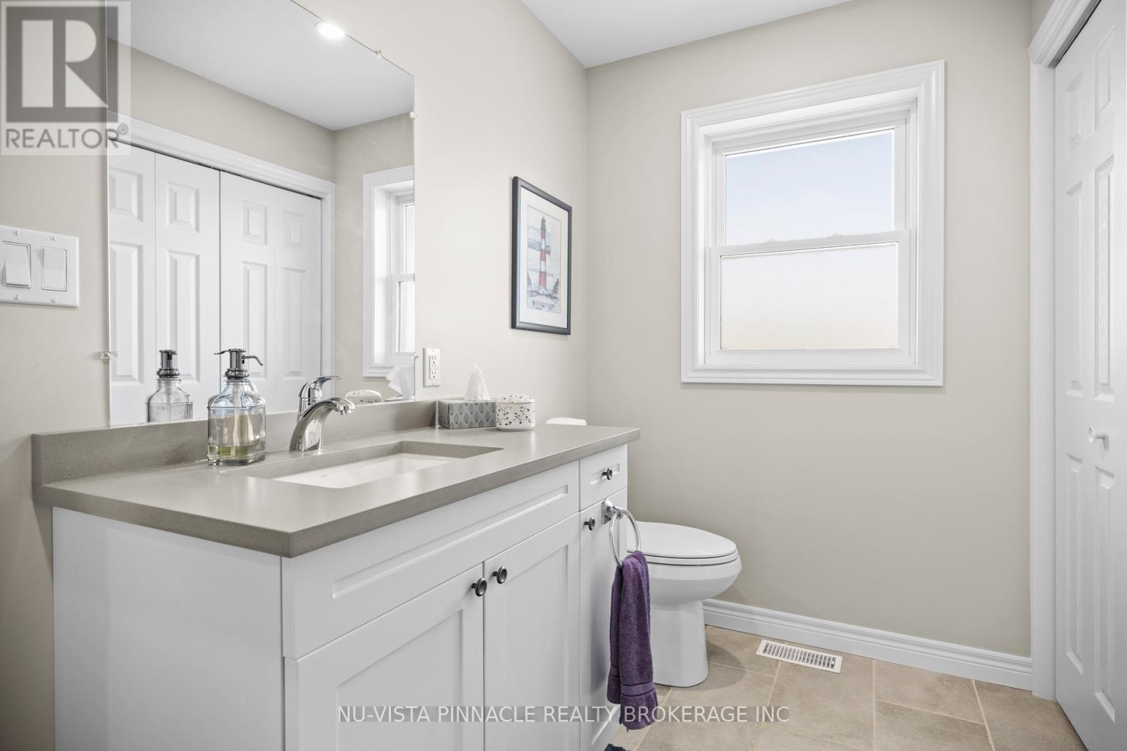 3864 St Clair Parkway Property Photo 14