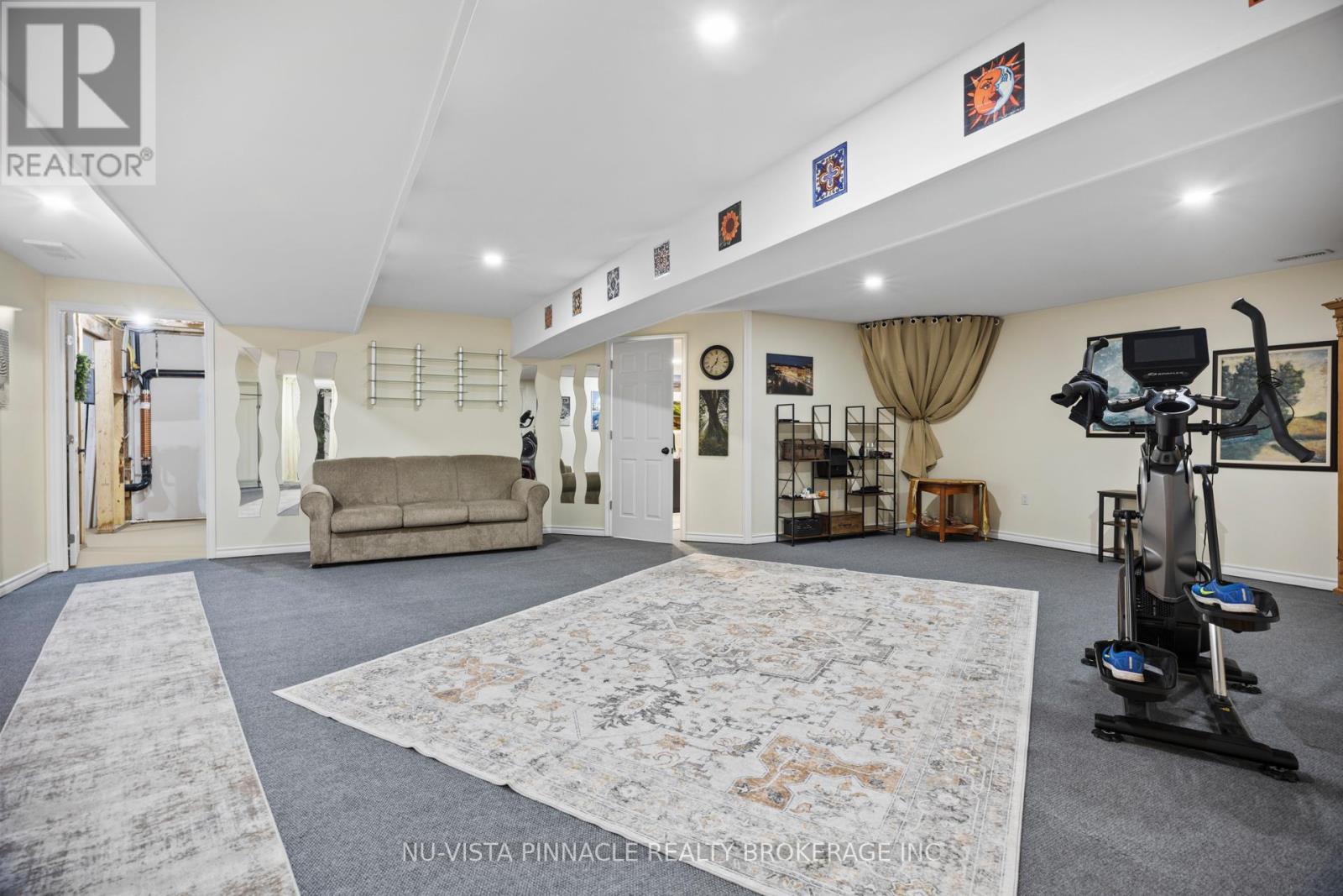 3864 St Clair Parkway Property Photo 25