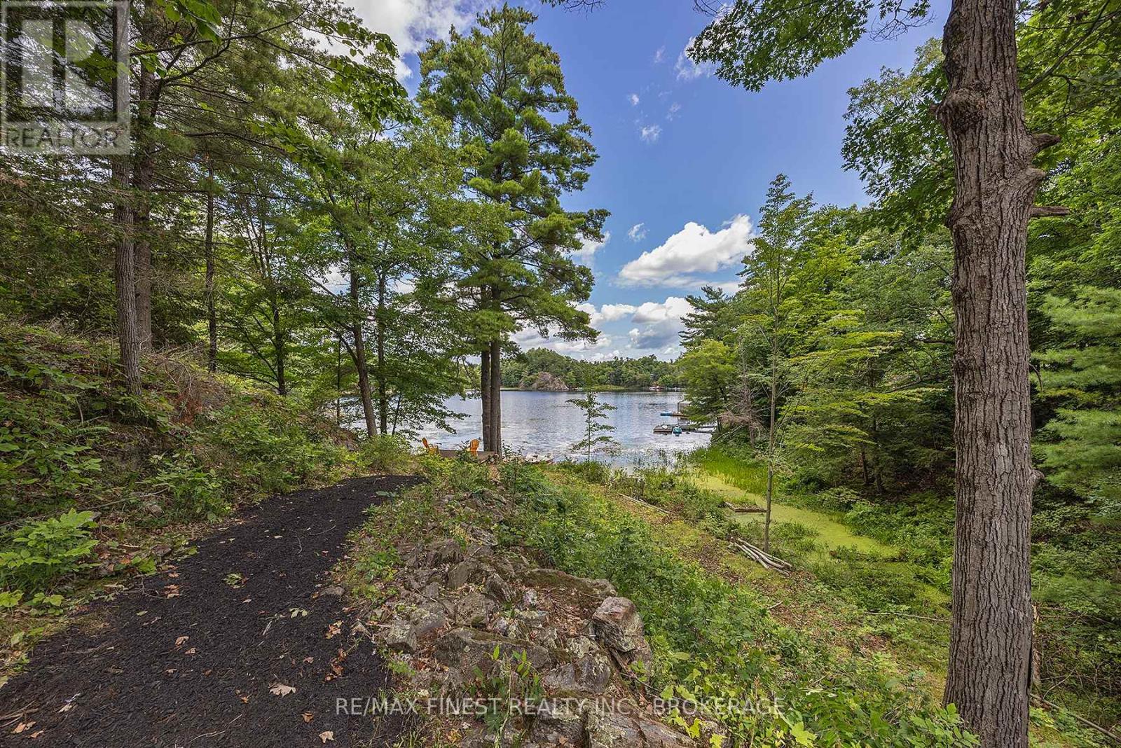7679 Perth Road Property Photo 15