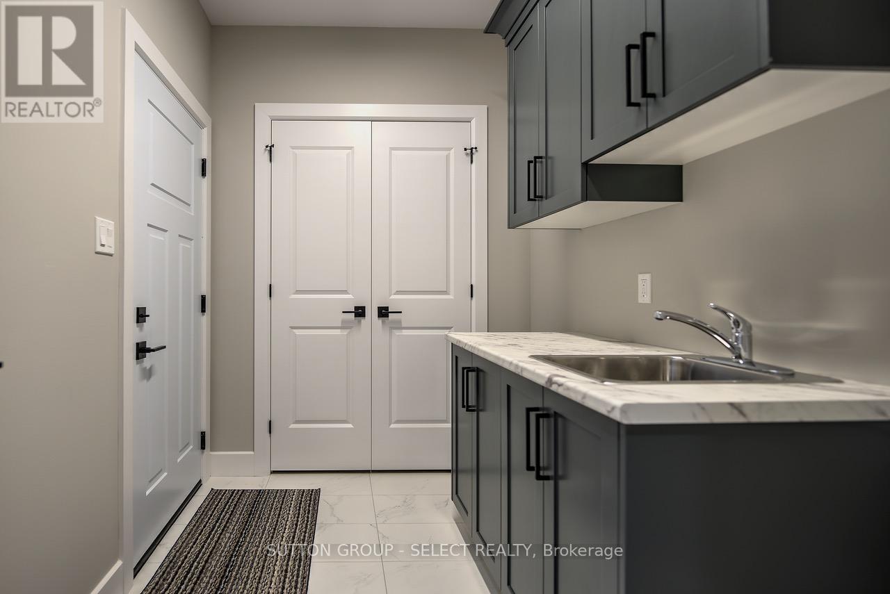 15 Lois Court Property Photo 5