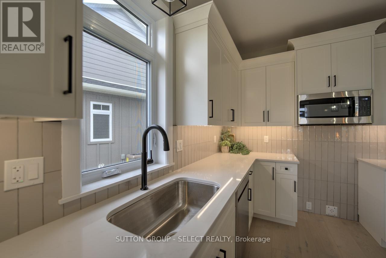 15 Lois Court Property Photo 9