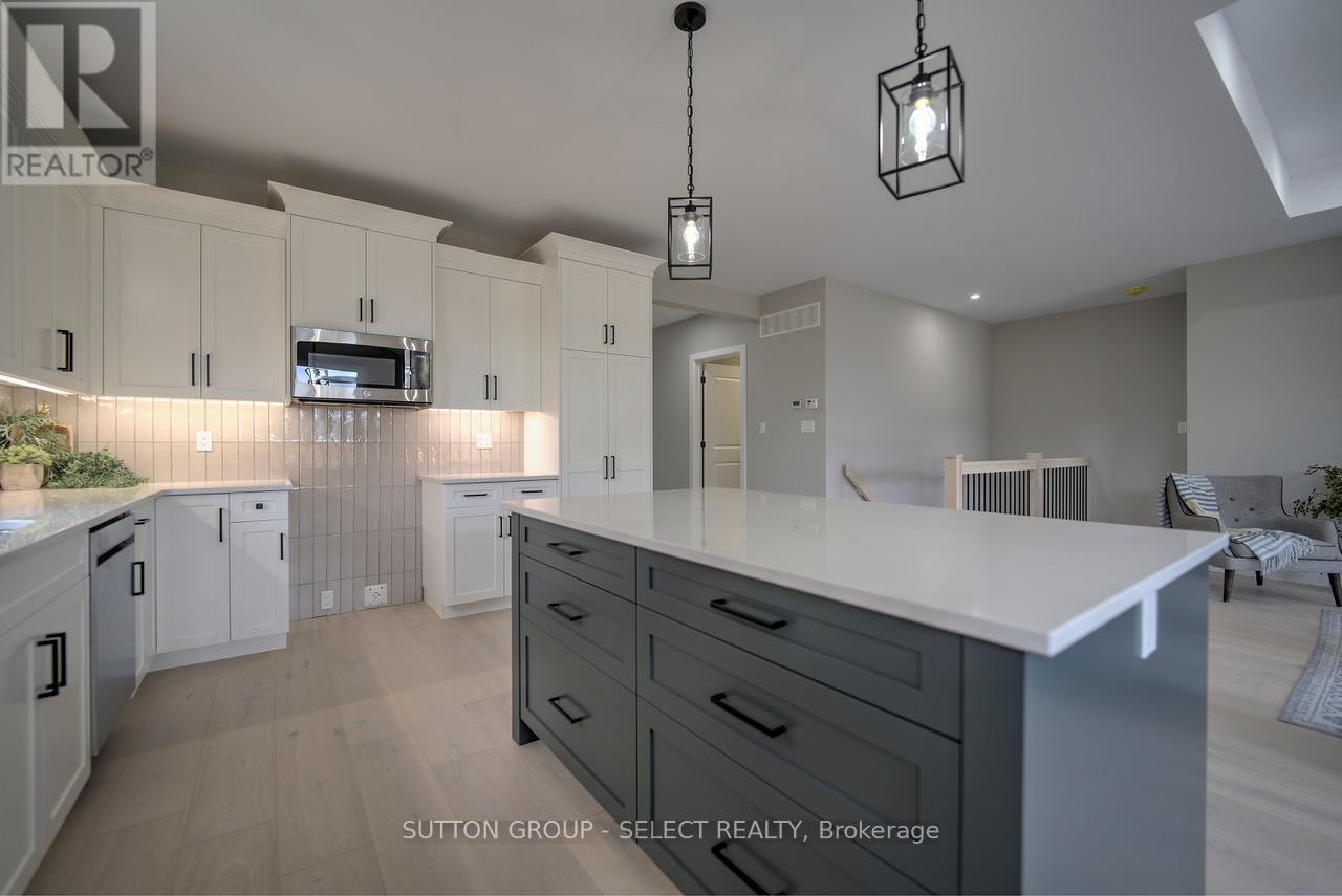 15 Lois Court Property Photo 10
