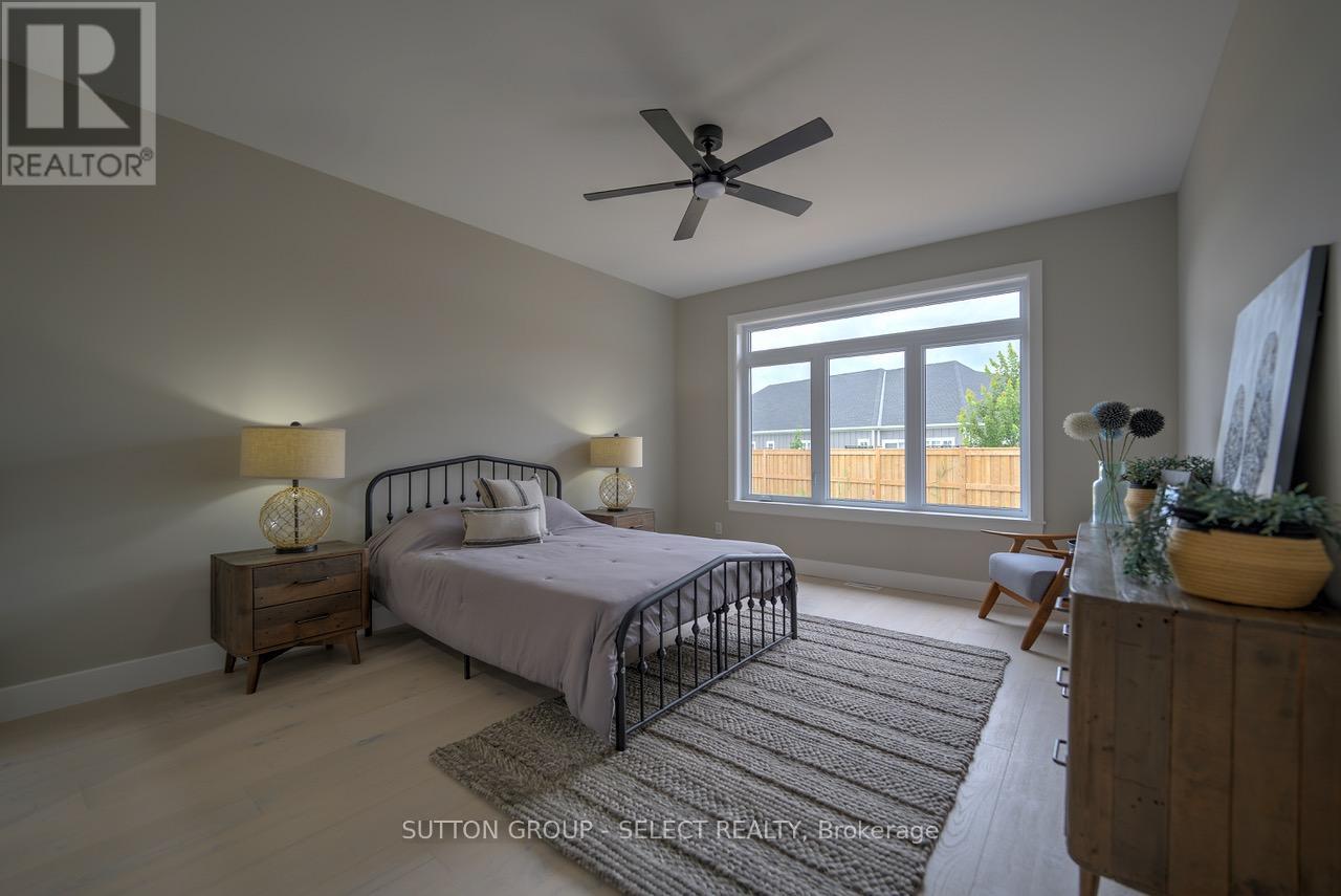 15 Lois Court Property Photo 19