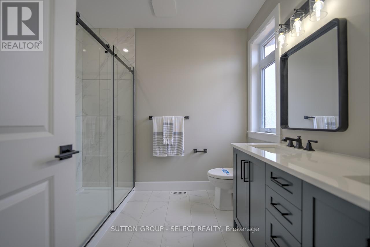 15 Lois Court Property Photo 22