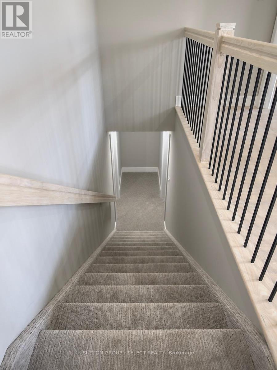 15 Lois Court Property Photo 24