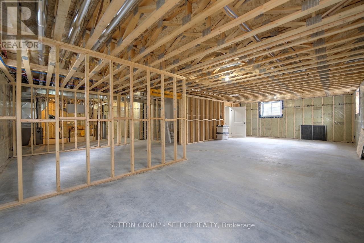 15 Lois Court Property Photo 26