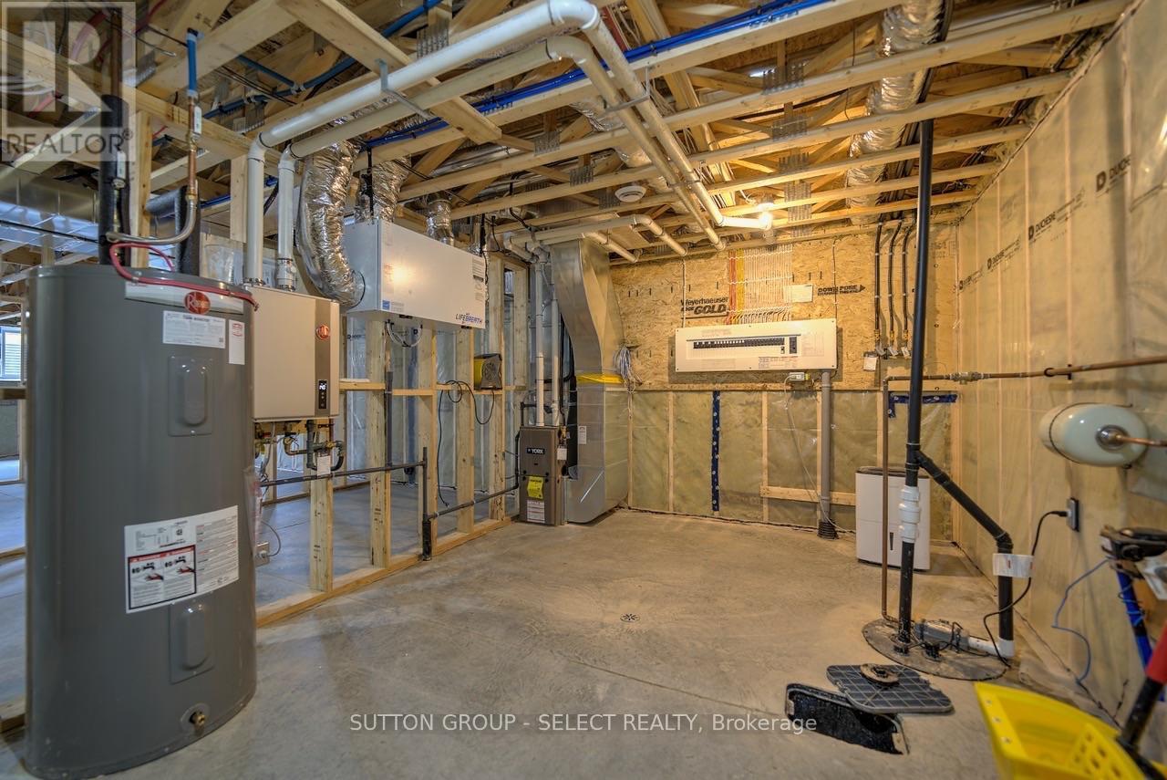 15 Lois Court Property Photo 27
