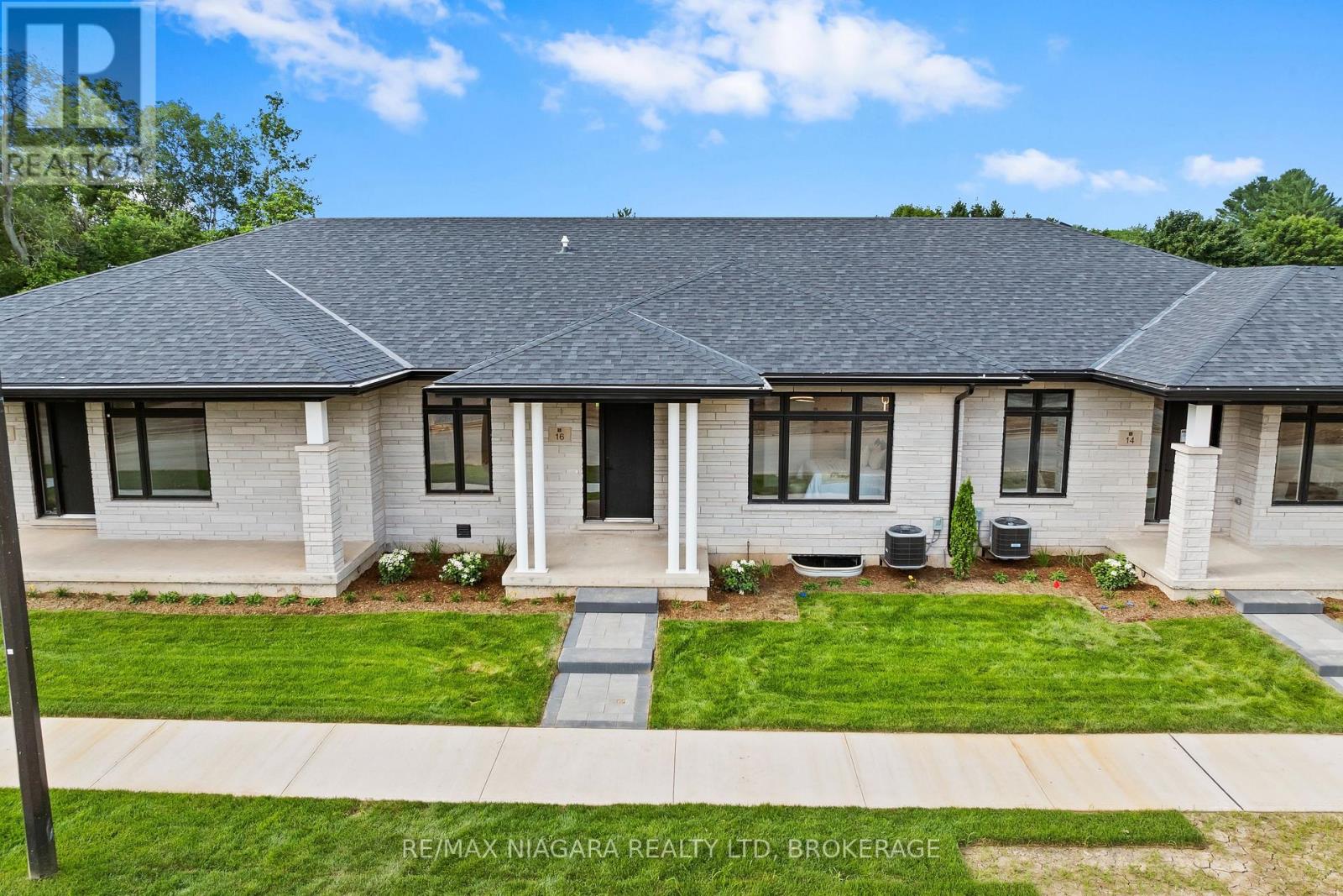 16 ACCURSI CRESCENT