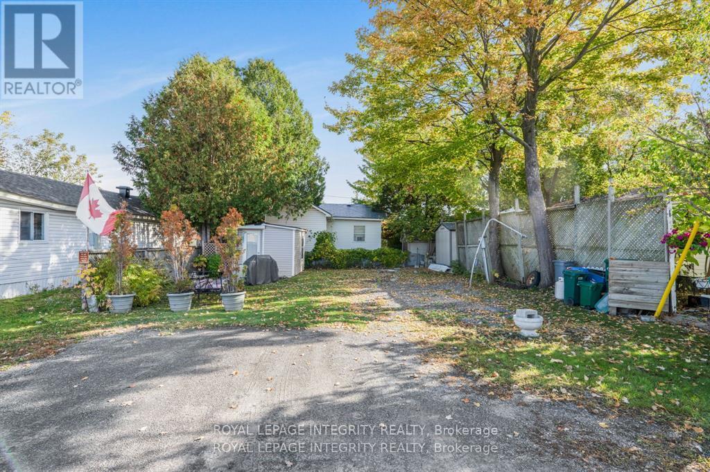 33 - 3535 St. Joseph Boulevard Property Photo 7