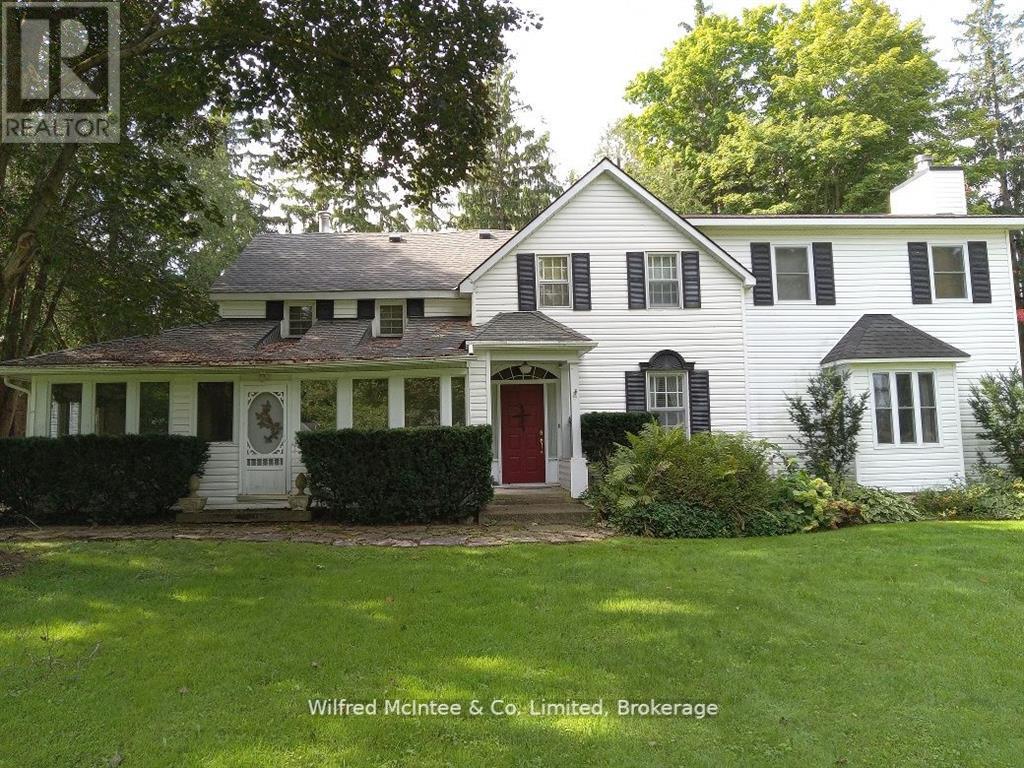 83 Duncan Street S Property Photo 2