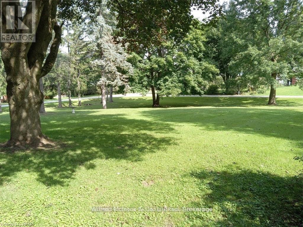 83 Duncan Street S Property Photo 5