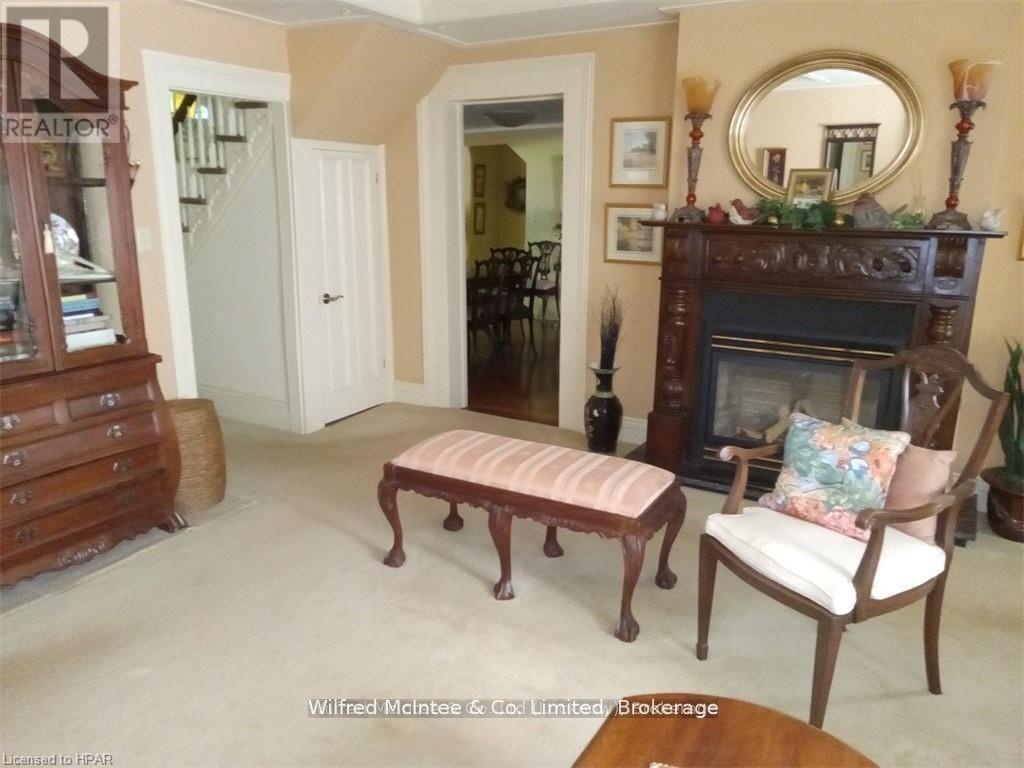 83 Duncan Street S Property Photo 16