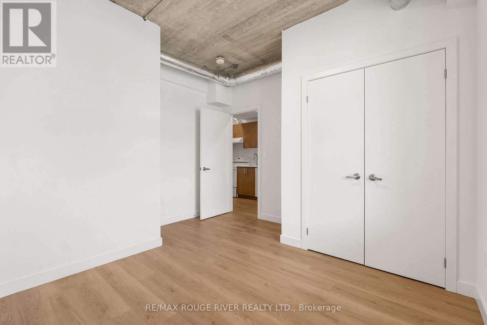 185 Division Street Property Photo 42