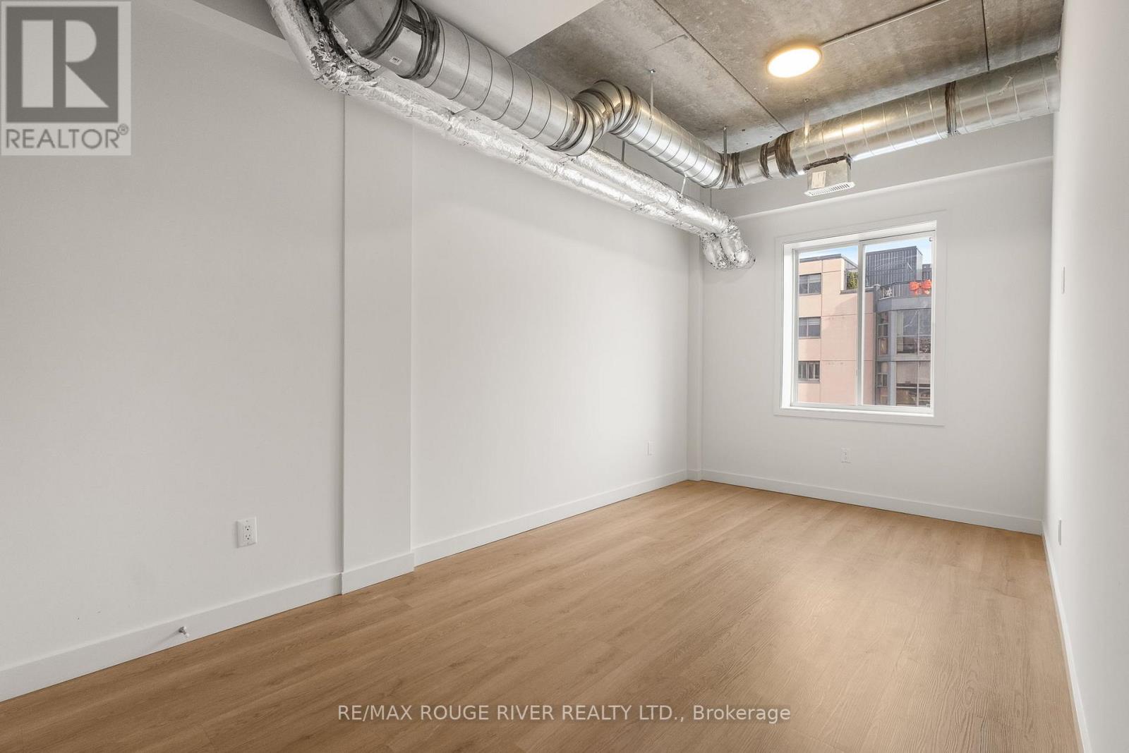 185 Division Street Property Photo 45