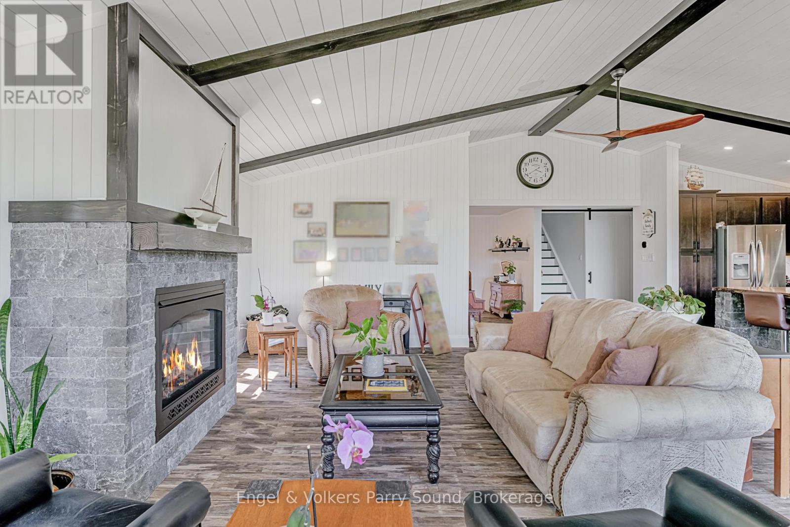 49 Regency Drive Property Photo 10