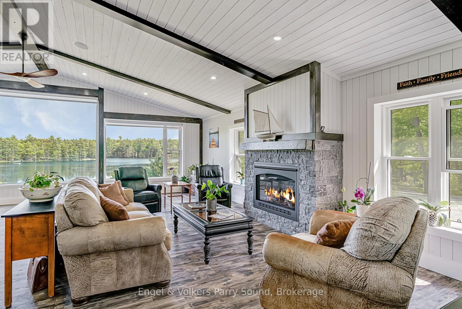 49 Regency Drive Property Photo 12