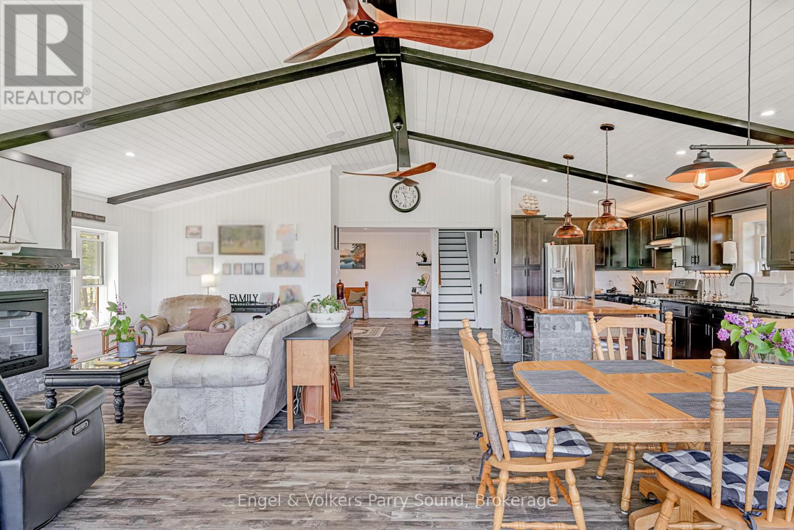 49 Regency Drive Property Photo 13