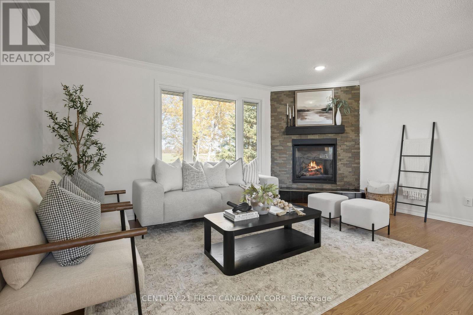 70986 B Line Property Photo 12