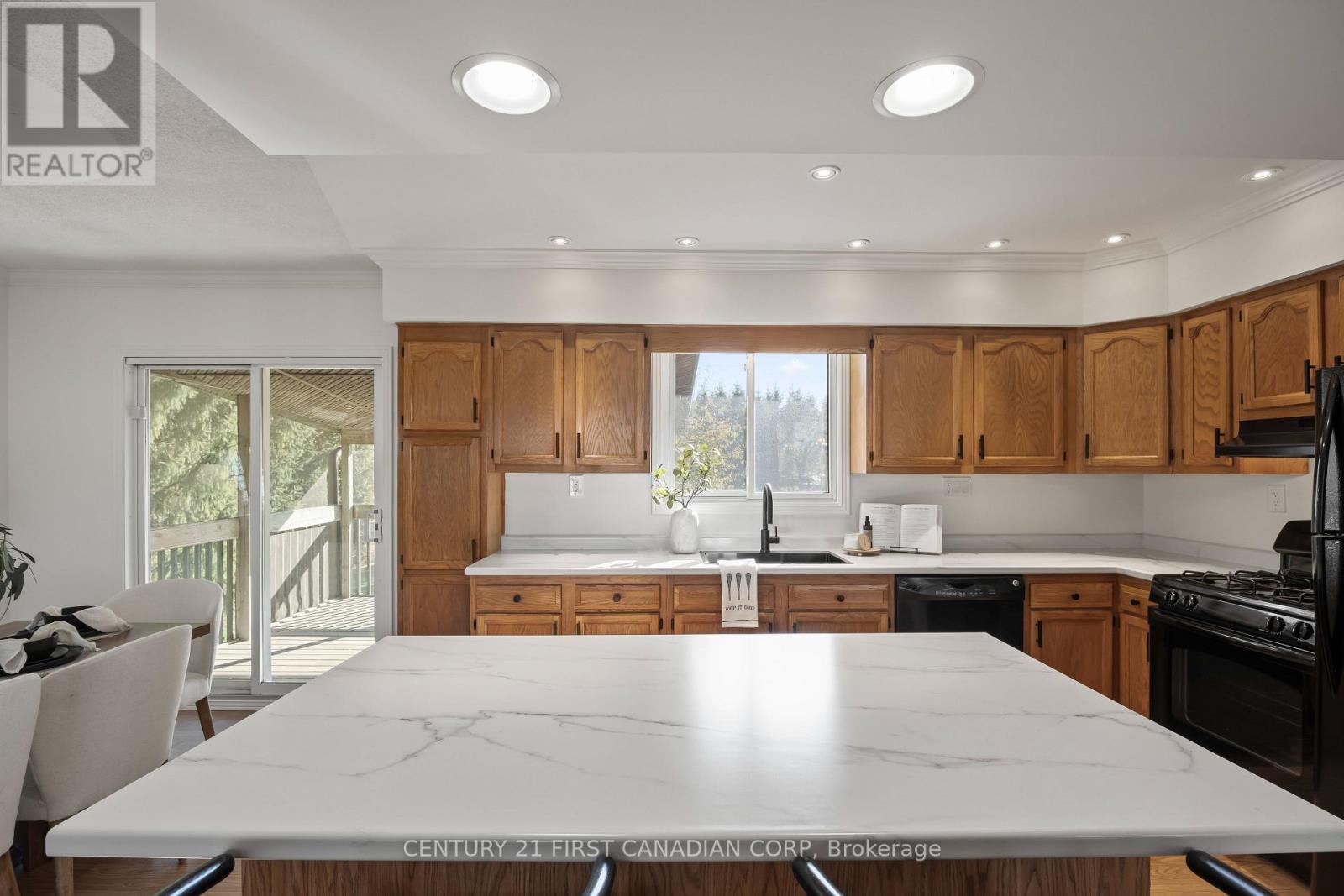 70986 B Line Property Photo 18