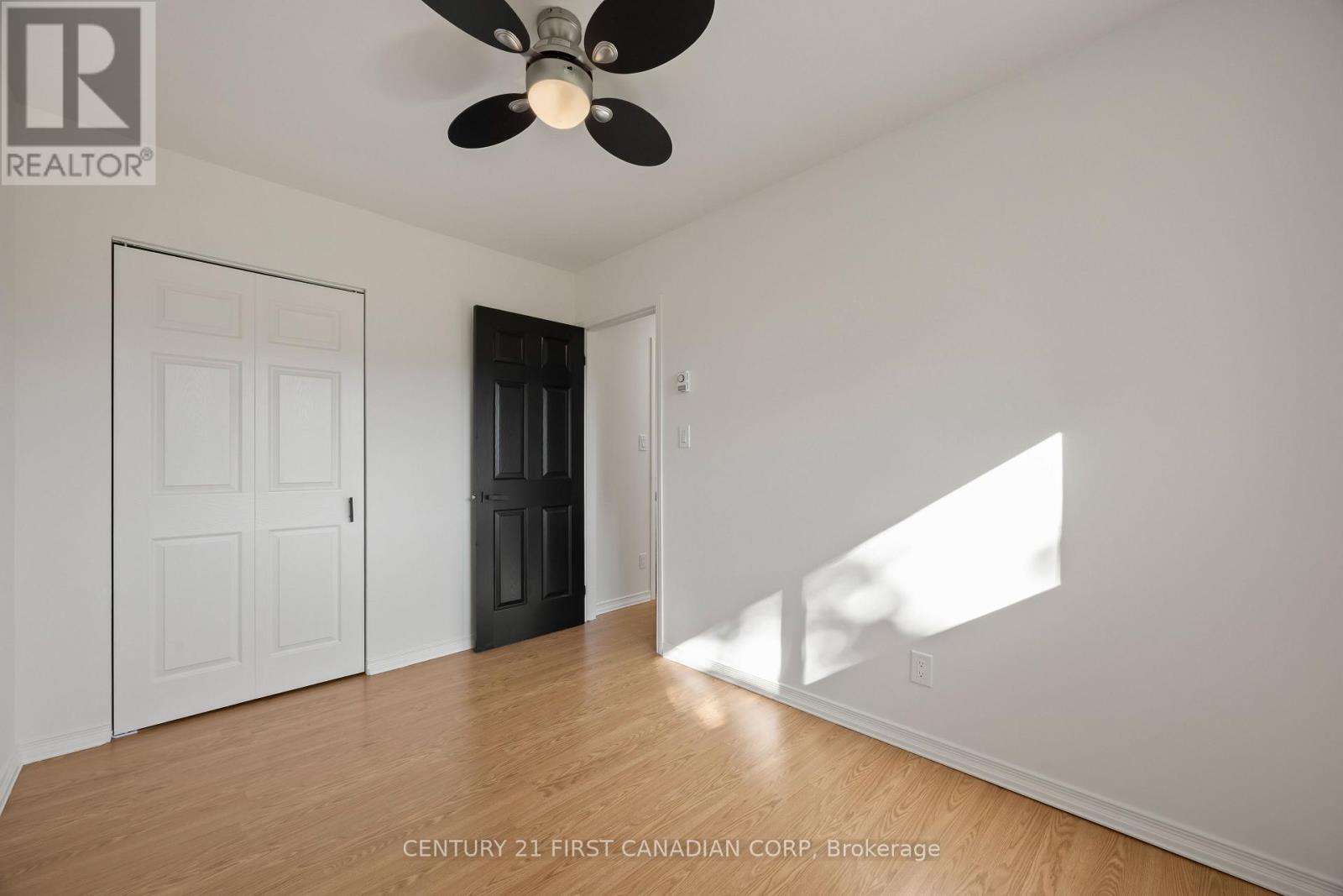70986 B Line Property Photo 26