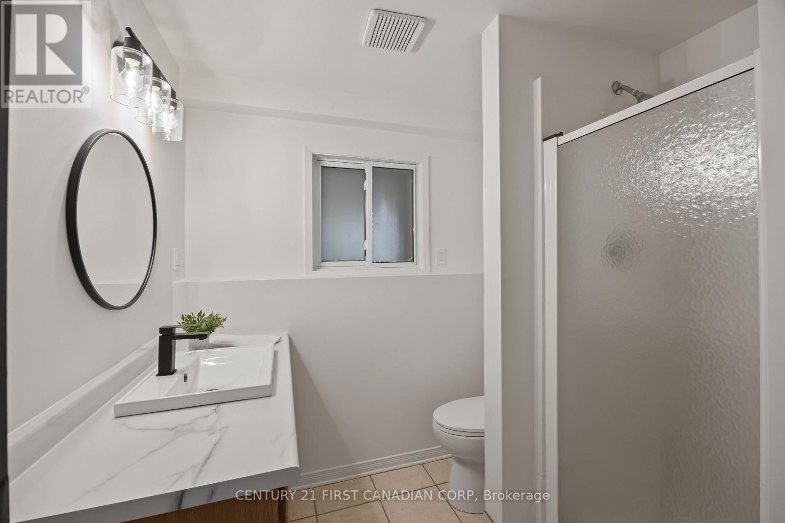 70986 B Line Property Photo 33