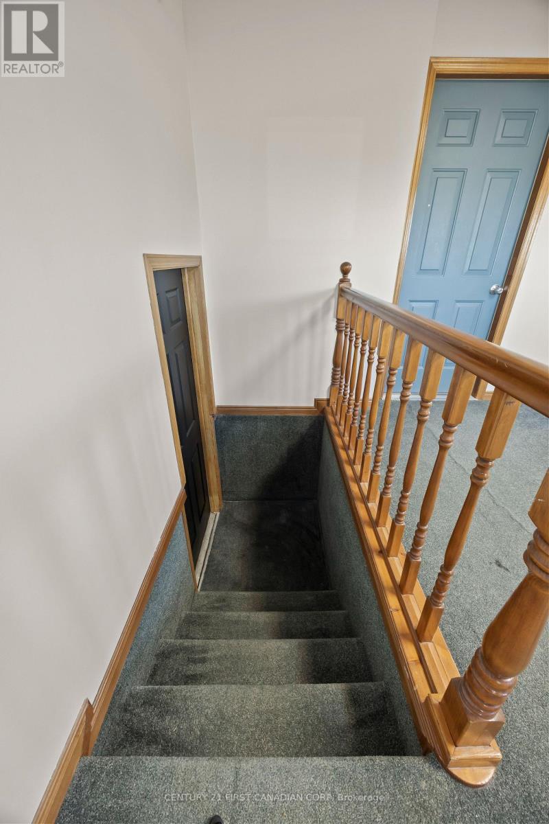 70986 B Line Property Photo 37