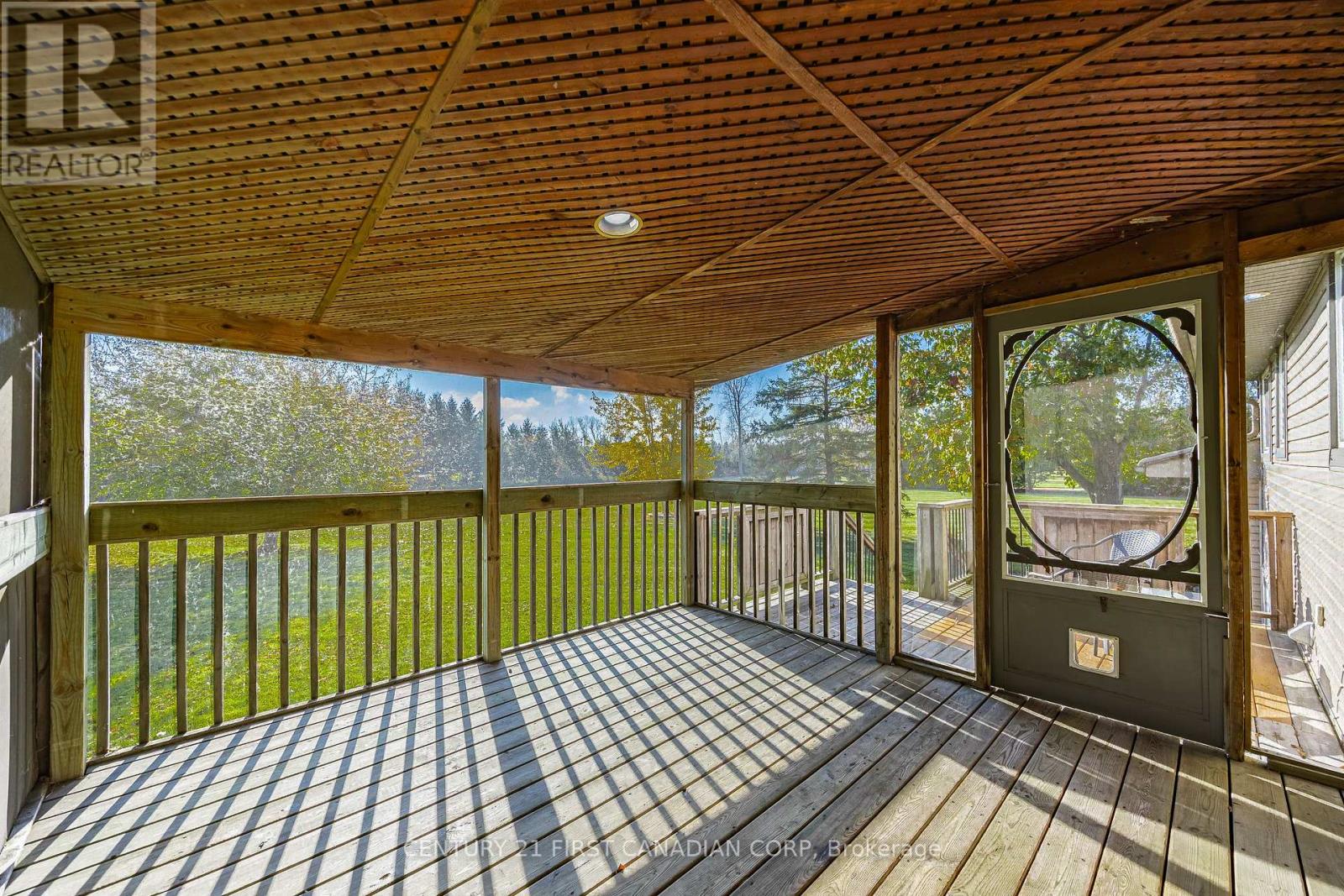 70986 B Line Property Photo 42