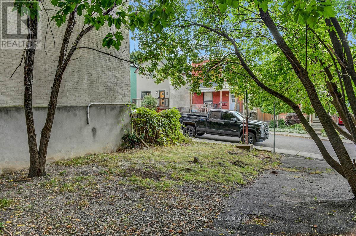 133 Eccles Street Property Photo 4