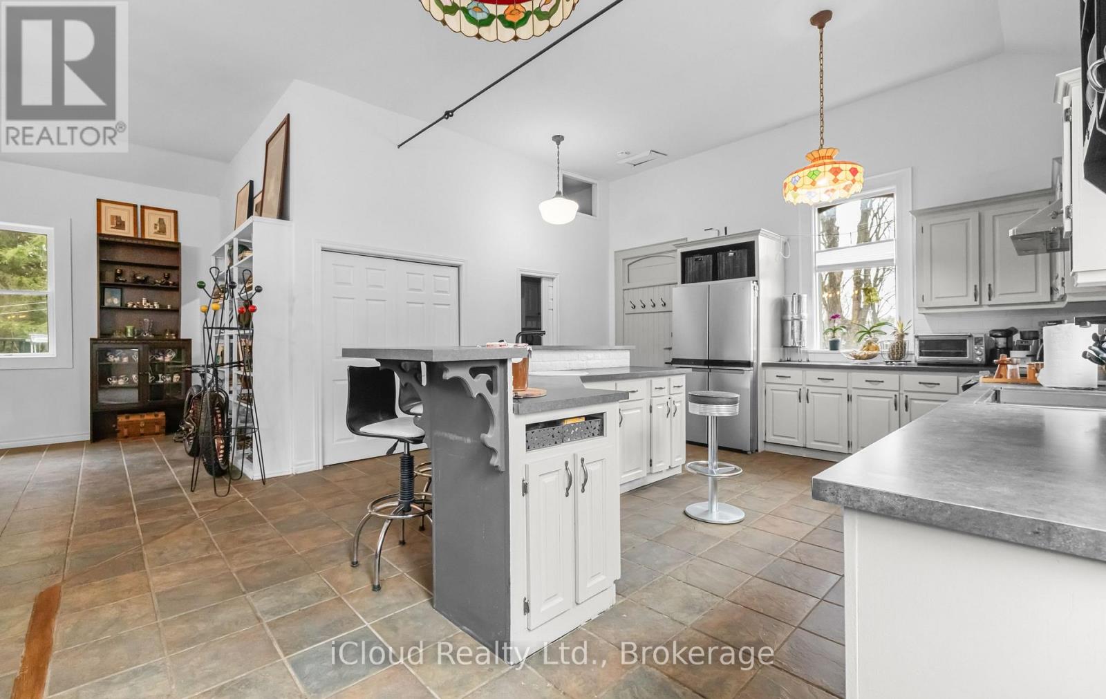Ehs - 715432 1st Line Property Photo 12