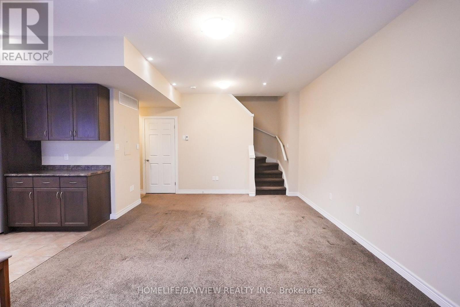 B1 - 70 Willowrun Drive Property Photo 5