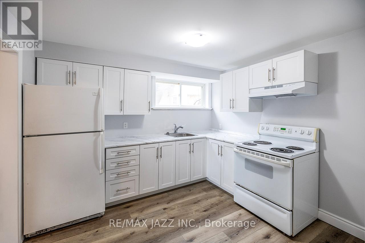 221 Walton Street Property Photo 37