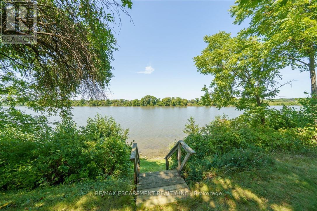 1042 River Road Property Photo 34