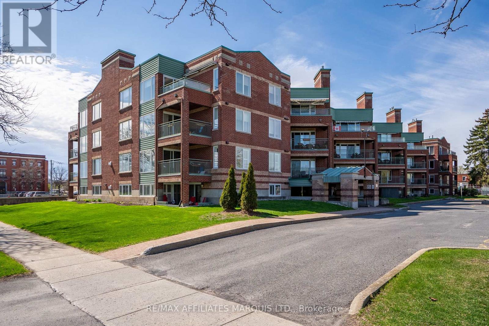408 - 121 WATER STREET W Property Photo 1