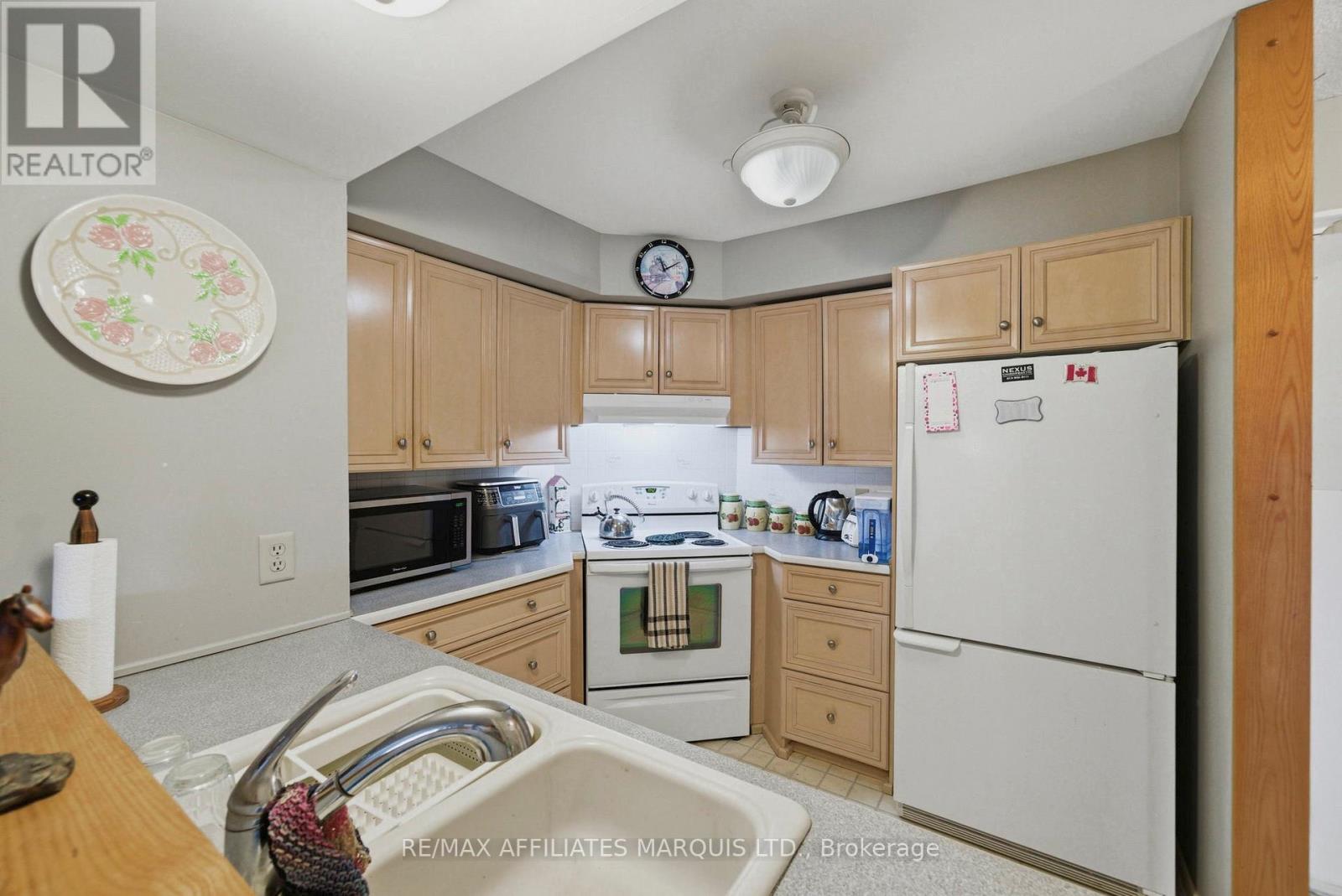 408 - 121 Water Street W Property Photo 8