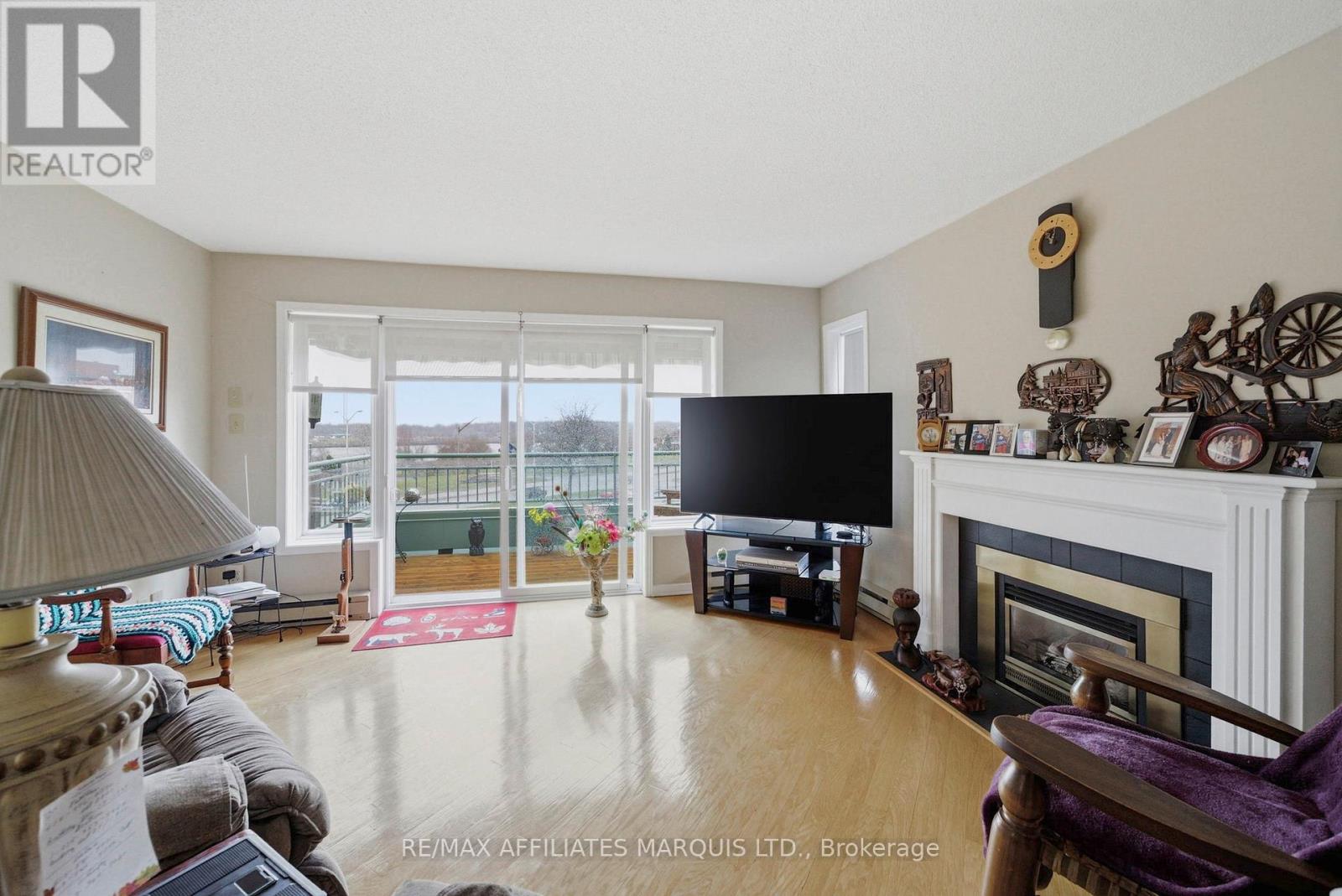 408 - 121 Water Street W Property Photo 12