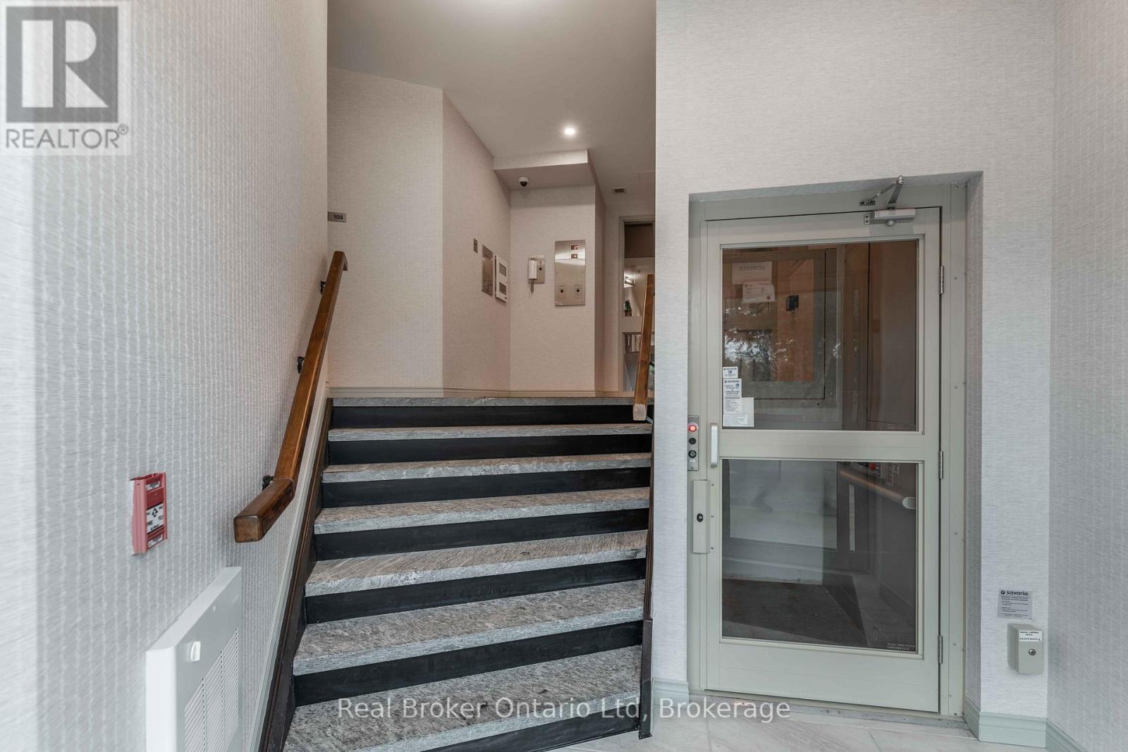 105 - 80 9th Street E Property Photo 3