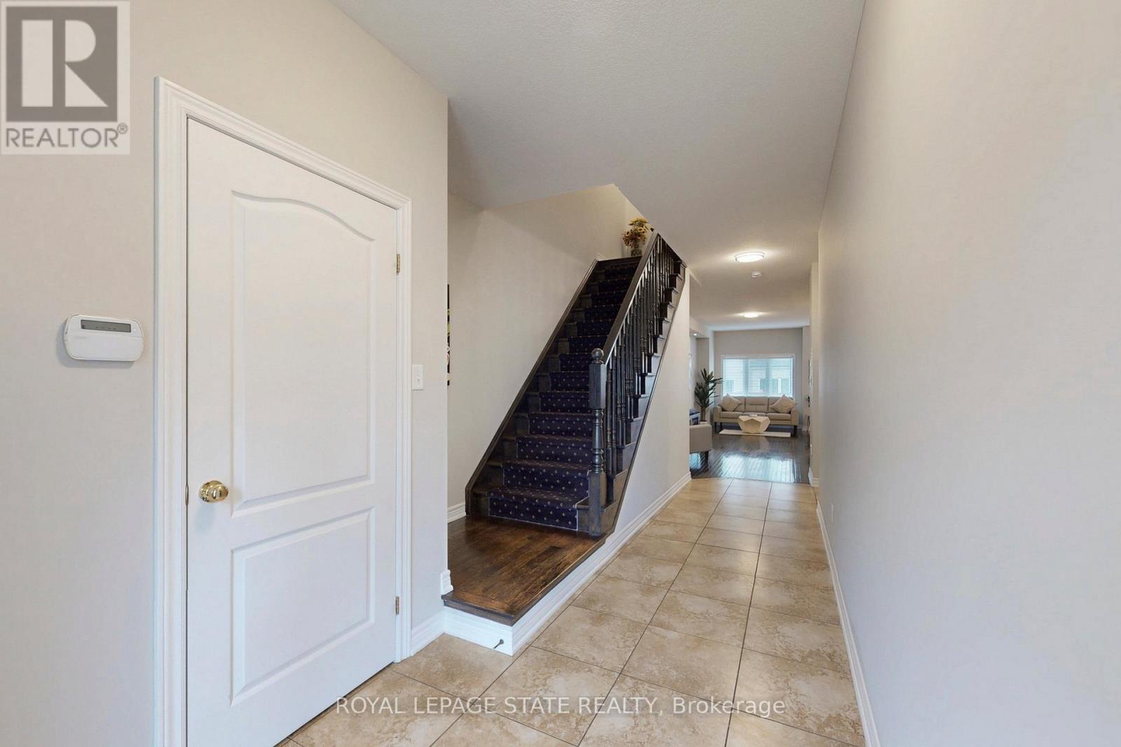 34 Forest Valley Crescent Property Photo 5