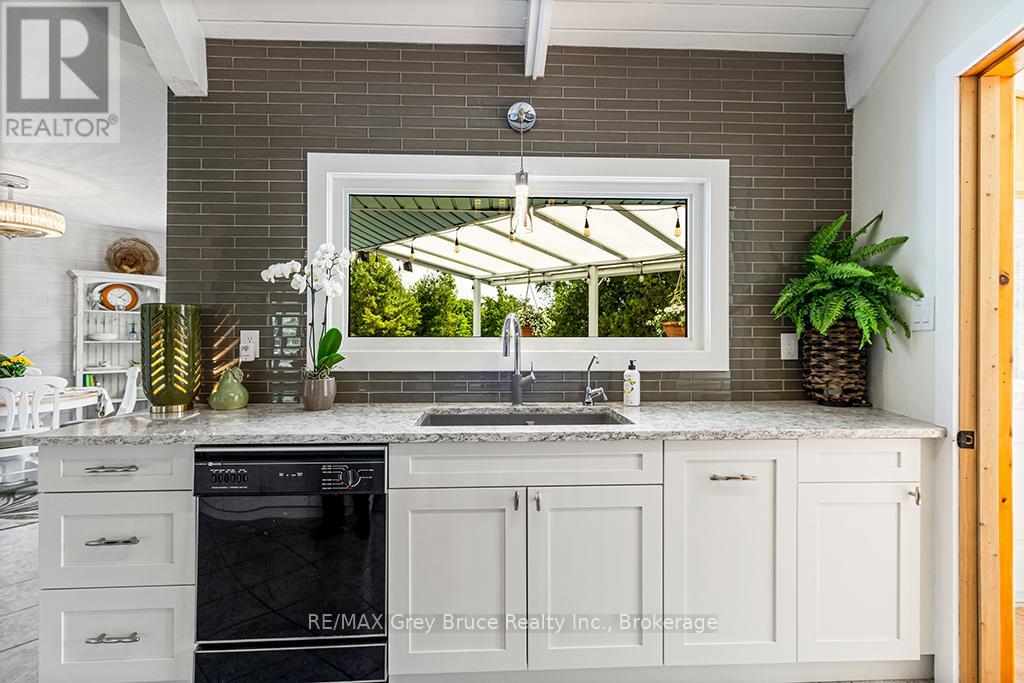 15 Isthmus Bay Road Property Photo 19