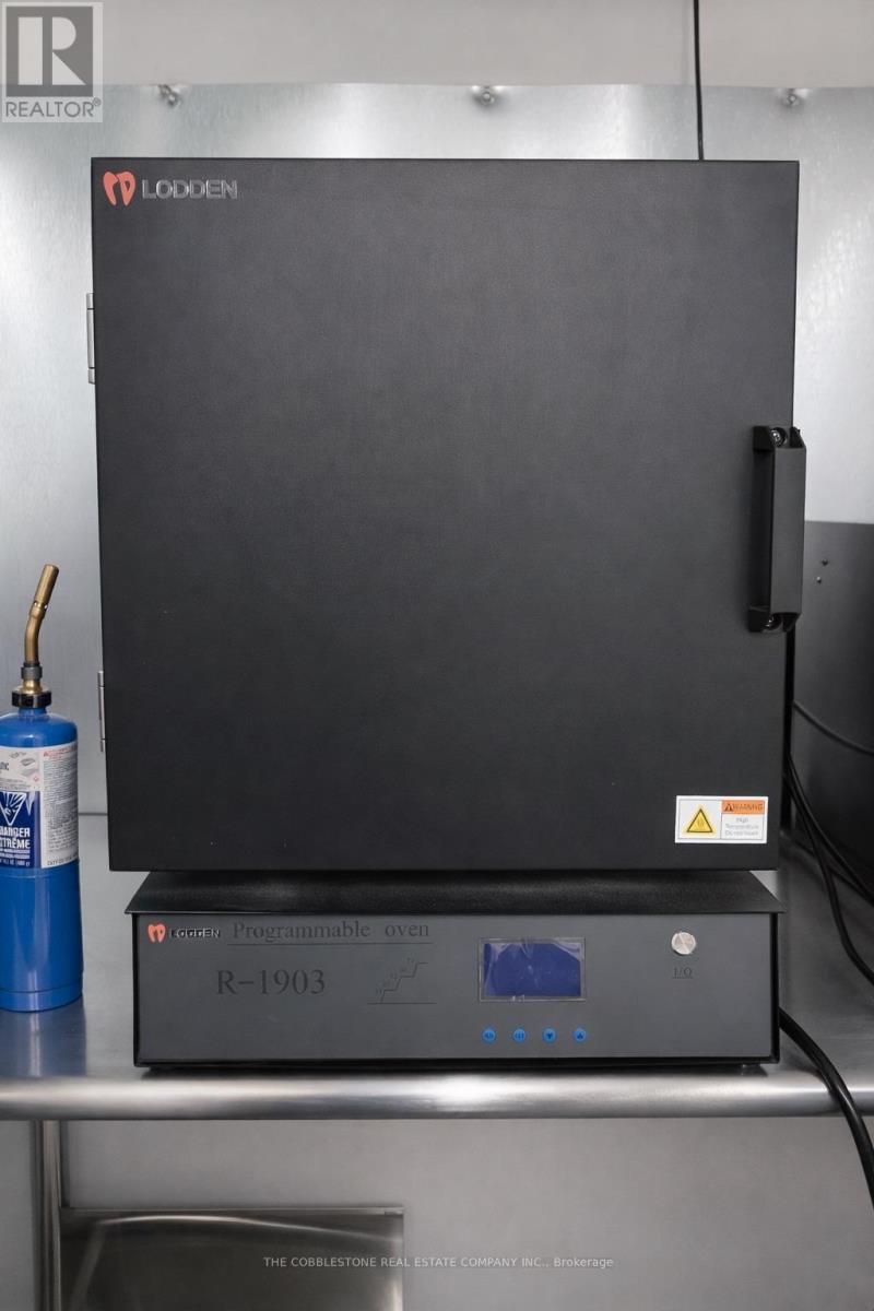 X13013802 Property Photo 22