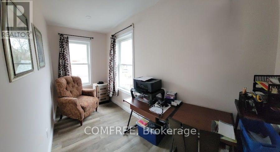 136 John Street Property Photo 29