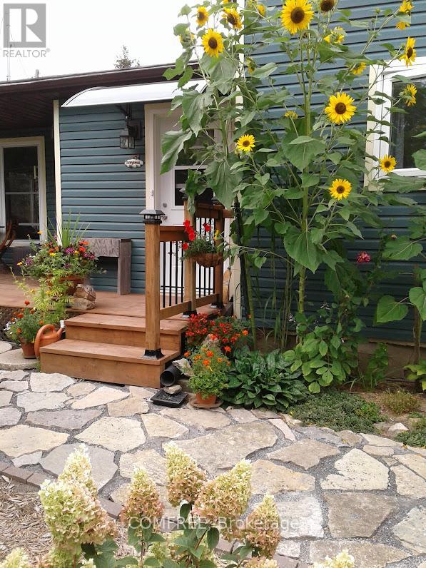 136 John Street Property Photo 36