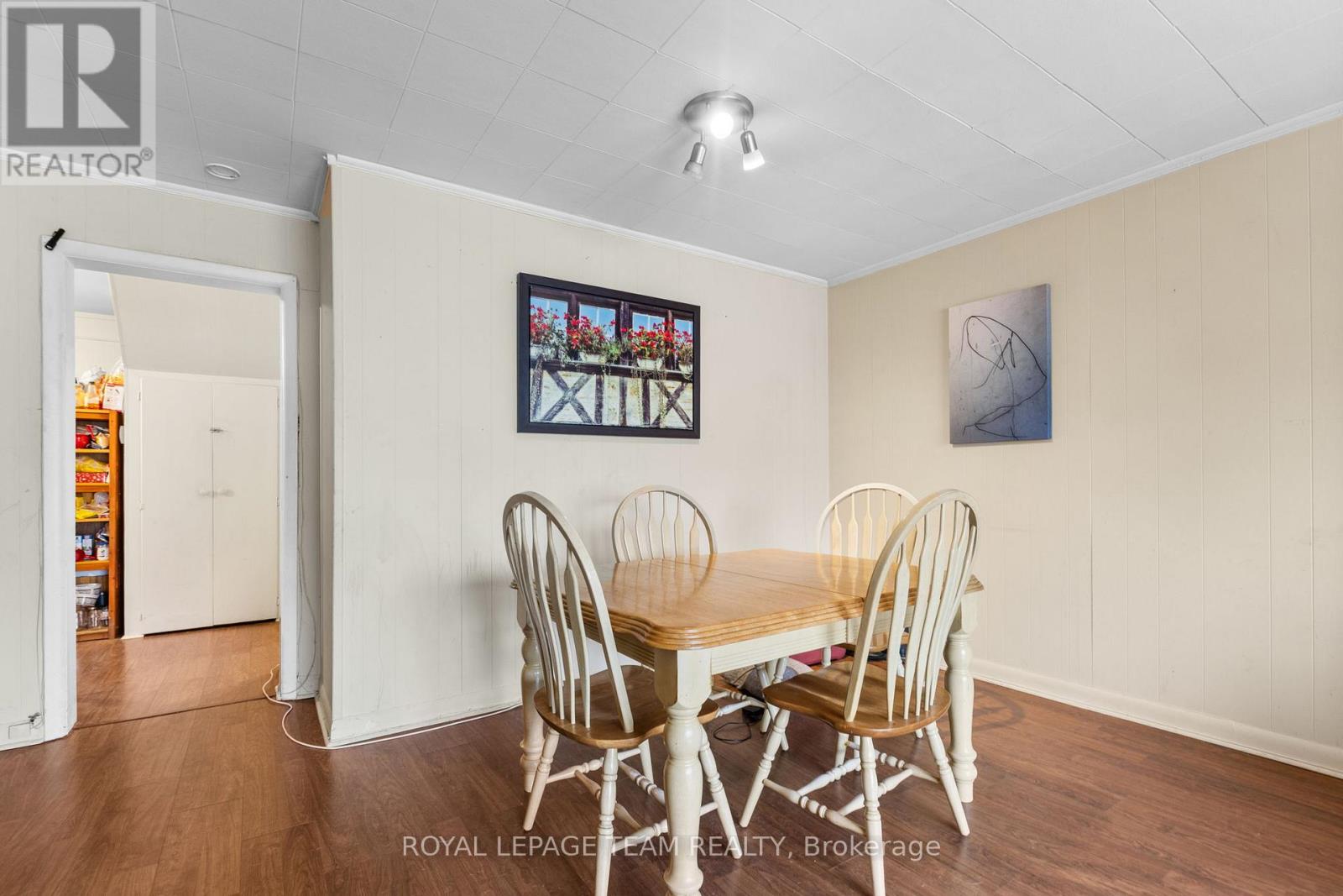 47 Daniel Street S Property Photo 6