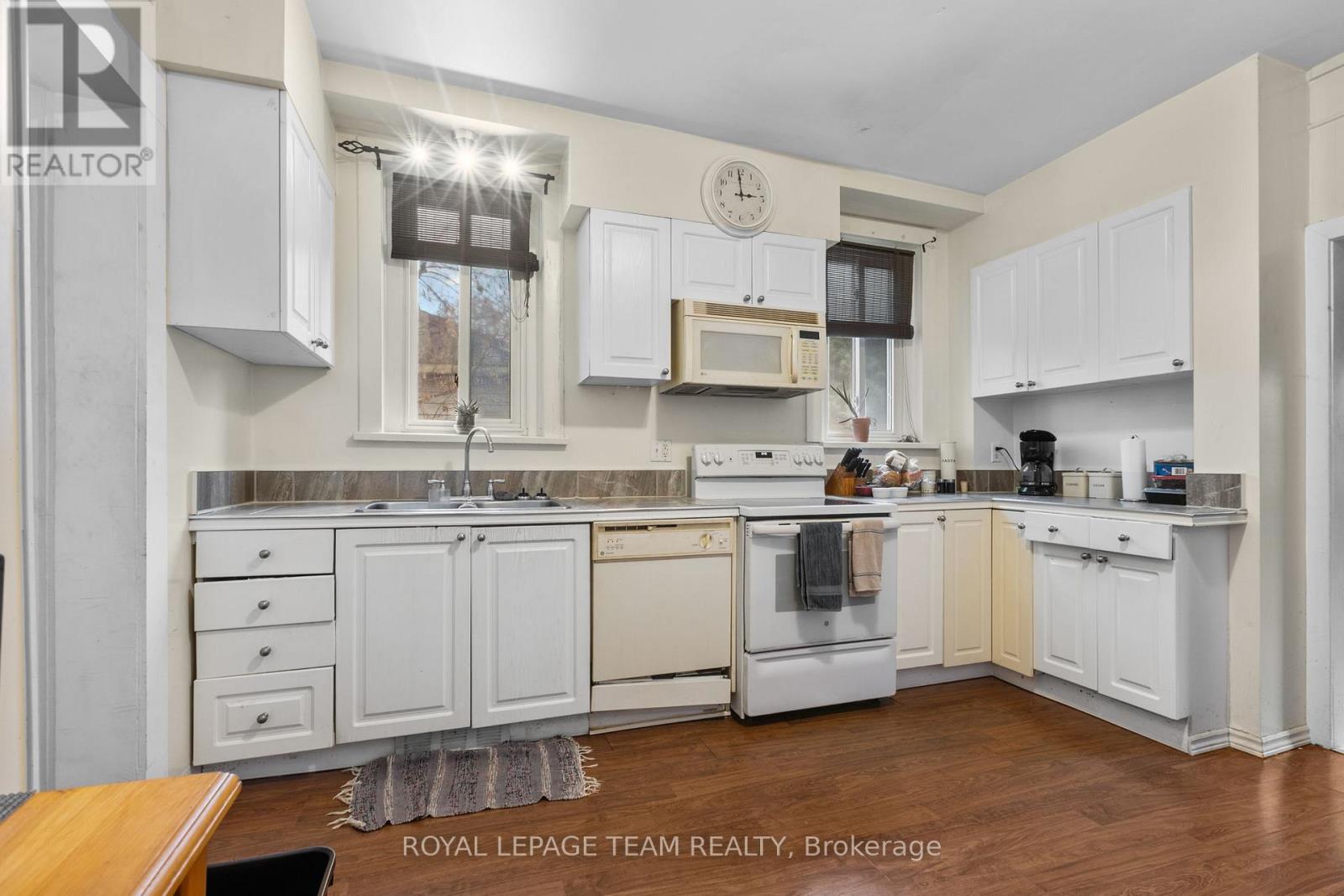 47 Daniel Street S Property Photo 7