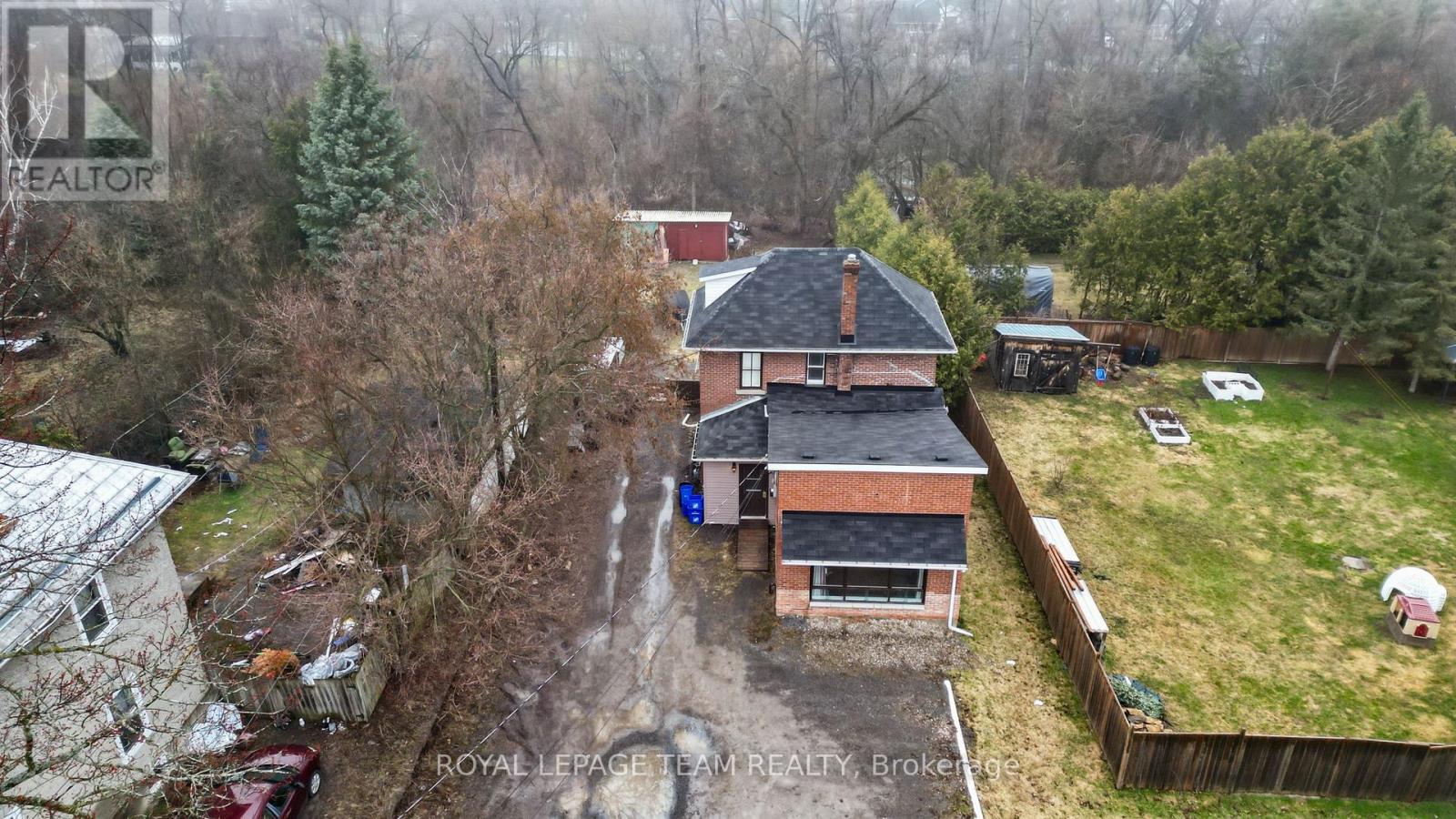 47 Daniel Street S Property Photo 11