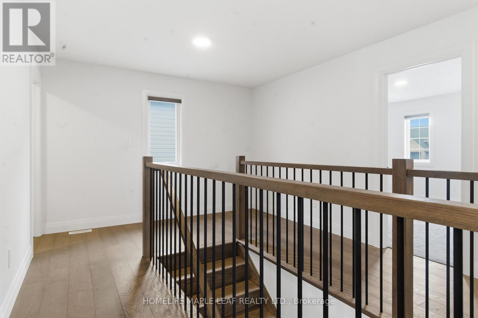1566 Wright Crescent Property Photo 22